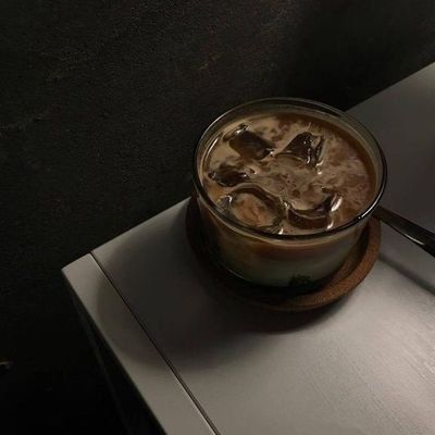 Coffee Corner ☕ on Twitter: "I believe in iced coffee supremacy✨🤎… " Calm Pictures, Bojack Horseman, Dark Paradise, Aesthetic Coffee, Brown Aesthetic, Night Aesthetic, Coffee Addict, Photography Inspo, Black Coffee