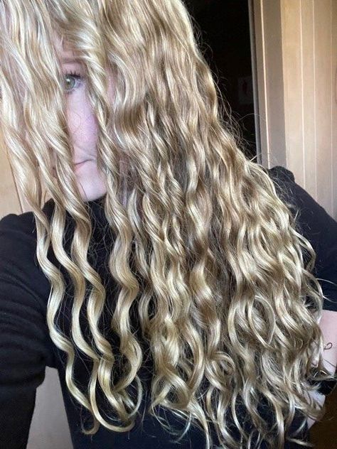 Finger Coiling Results on Wavy Hair • Mid Century Mom Finger Coiled Hair, Haircare Ideas, Finger Coiling, Finger Coils Natural Hair, Coiling Natural Hair, Finger Curls, Finger Coils, Black Hair Growth, Shea Butter Hair