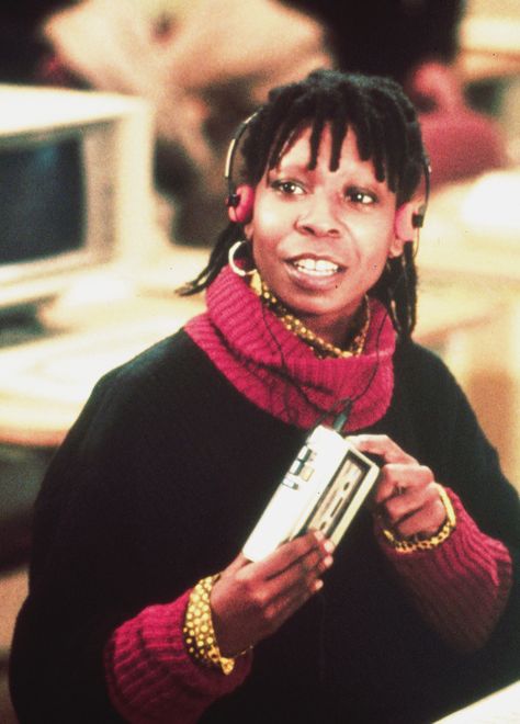 Whoopi Goldberg in Jumpin’ Jack Flash, 1986 Whoopi Goldberg 80s, Whoopi Goldberg 90s, Whoopi Goldberg Style, Woopie Goldberg, Whoppie Goldberg, Whoopy Goldberg, Whoopie Goldberg, Black Actresses, Whoopi Goldberg