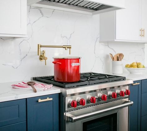 Le Creuset’s Instagram post: “Inspired by the rich tones of hand-picked cherries, Cerise is as essential as a red lipstick and luscious as a ripe tomato. 🍅 Which…” White Marble Kitchen, Enamel Dutch Oven, Soup Pasta, Marble Kitchen, Pasta Pot, Newport Brass, Ripe Tomatoes, Kitchen Marble, Stock Pot