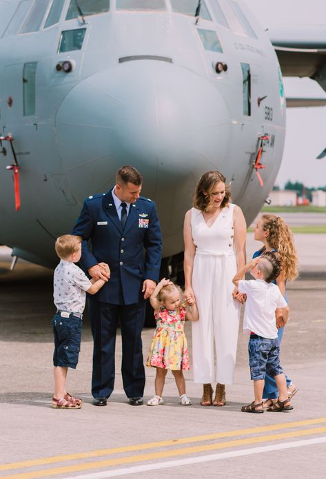 Military Family Photo - Rachel Johnson Photography #military #militaryfamily #family #yokota #Japan #usairforce #airforce #patriotic #siblings #mom #dad #photography #summer #4thofjuly #flightline #c130 #plane #airplane Flight Line Family Photos, Aviation Family Photoshoot, Airforce Couple Photoshoot, Air Plane Photoshoot, Military Family Photos, Military Family Photography, Rachel Johnson, Air Force Families, Baby Family Pictures