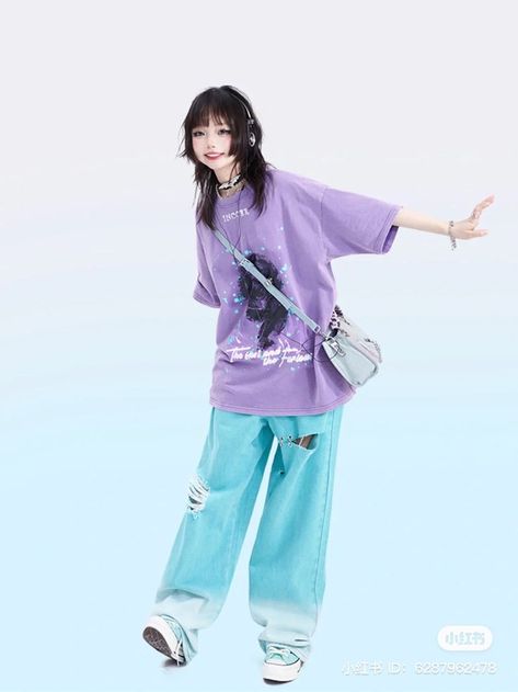 https://pin.it/2UoB5qQu9 Casual Pose Reference, Female Pose, Clothing Reference, Male Models Poses, Concept Clothing, Female Pose Reference, Future Outfit, Kawaii Fashion Outfits, Human Poses Reference