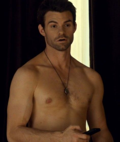 Elijah Vampire Diaries, Elijah The Originals, Saving Hope, Elijah Mikaelson, The Mikaelsons, Vampire Diaries Guys, Daniel Gillies, Klaus Mikaelson, Hot Actors