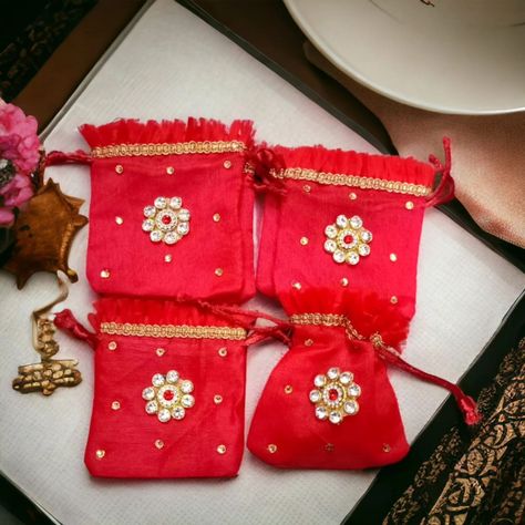 RED | YELLOW | PEACH | PINK* *Beautiful Silver/Gold Coin Potli Pouch* for Wedding | Baby Shower | Haldi | Mehandi Finest Quality Work and Fabric Size: 3 inch *Bulk Price : 28/- Per pcs* *MOQ : 1 Dozen Ready to Despatch Shipping extra DM us for more information 🙂 #coin Potlis #potlipouch #finest quality Potlis #fabric Potlis #haldi #mehandi #babyshower #wedding #returngifts #bangle pouch #jewellery pouch #room hamper coin pouches #coin pouches #housewarming #babyannouncementg... Jewellery Pouch, Return Gift, Gold Coin, Quality Work, Coin Pouch, Gold Coins, Peach Pink, Baby Announcement, Red Yellow