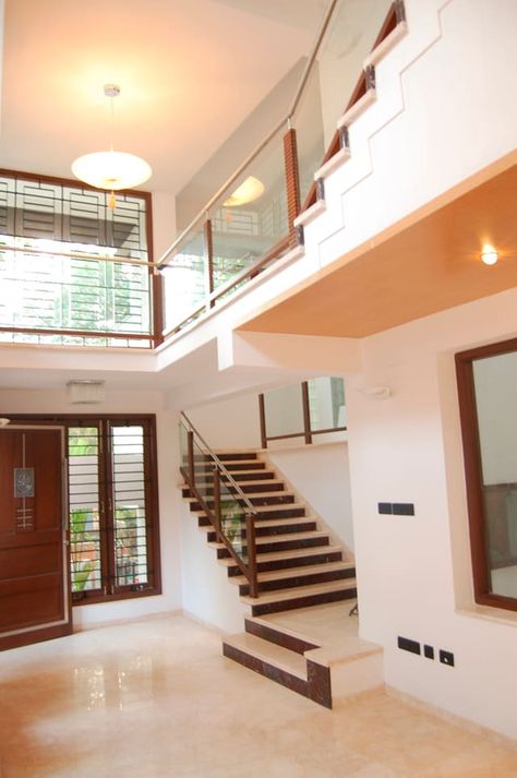 Steps Design Interior Stairs, Modern Corridor, Hallway Stairs, House Window Design, Small House Elevation Design, Hall Interior Design, Duplex House Design, Steps Design, Home Stairs Design