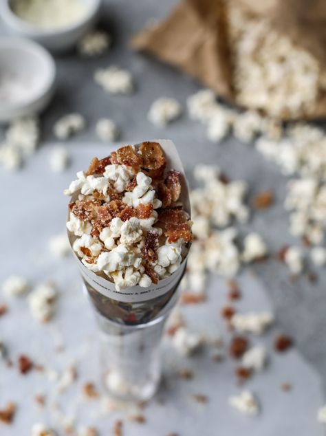 champagne caramel popcorn & bacon truffle parmesan popcorn recipe I howsweeteats.com Parmesan Popcorn, Popcorn Snacks, Popcorn Recipe, Popcorn Recipes, Caramel Popcorn, Indulgent Desserts, Snack Mix, How Sweet Eats, Pizza Recipes