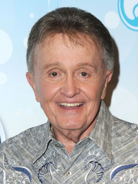 HAPPY 81st BIRTHDAY to BILL ANDERSON!!   11 / 1 / 2018  Known as Whisperin’ Bill Anderson, is an American country music singer, songwriter and television personality. He has been a member in long standing of the weekly Grand Ole Opry radio program and stage performance in Nashville, Tennessee, since 1961. He has released more than 40 studio albums and has reached No. 1 on the country charts seven times. Bill Anderson, 81st Birthday, Grand Ole Opry, American Country, Country Music Singers, Studio Album, Celebrity News, Nashville, Country Music