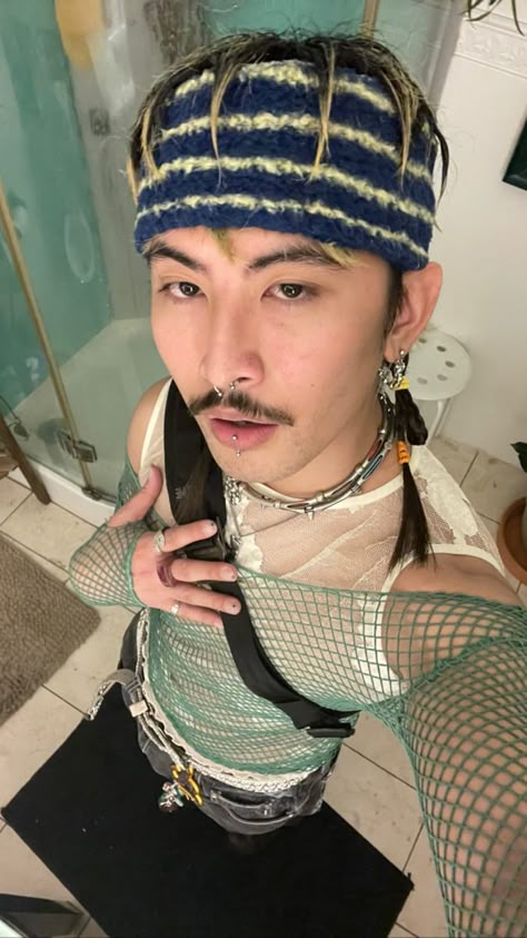 London Rave Outfit, Men Performance Outfit, Masc Rave Fits, Masculine Rave Outfits, Rave Punk Outfits, Queer Rave Fashion, Rave Outfits Masc, Gay Rave Outfits, Queer Rave Outfits