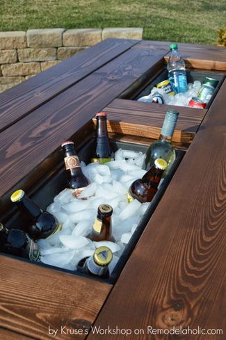 Diy Patio Ideas, Diy Patio Table, Building A Patio, Patio Diy, Backyard Projects, Outdoor Bar, Outdoor Ideas, Diy Patio, Diy Outdoor Furniture