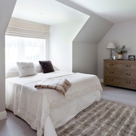 Cosy white guest bedroom Dormer Bedroom Ideas, White Guest Bedroom, Dormer Bedroom, Dormer Window, White Bedroom Ideas, Country Bedroom Decor, Tumblr Room Decor, Country Style Bedroom, Bedroom Traditional