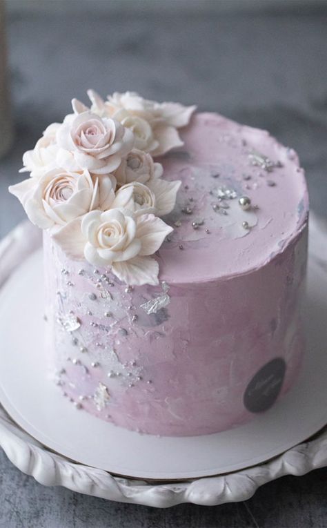 Buttercream Cake Wedding, Buttercream Cake Ideas, Flower Wedding Cakes, Wedding Cake Buttercream, Wedding Cake Trends, Elegant Cake Design, Learn Cake Decorating, 25th Birthday Cakes, Best Buttercream