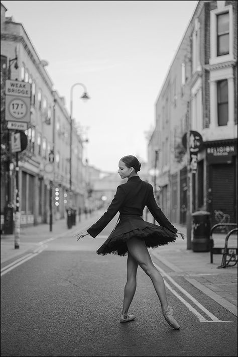 Ballet Photography Poses, Ballet Photoshoot, Francesca Hayward, Person Walking, Ballet Dance Photography, Ballet Images, Dance Picture Poses, Art Ballet, Ballerina Project