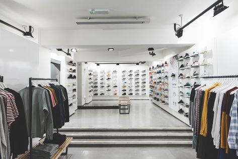 The 5 Best Independent Sneaker Stores In the UK Pam Pam Hanon Sneaker Lab Fresh Laces Sneakersnstuff Retail Concept Sneakers, Shoe Store Design, Best Sneaker, Retail Store Interior Design, Sneaker Shop, Authentic Fashion, Concept Shop, Sneaker Stores, Shop Decor