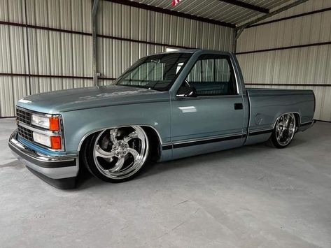 90s Truck, Chevy Obs, Chevy Trucks Lowered, Obs Chevy, Classic Cars Trucks Chevy, Gmc Trucks Sierra, Muscle Cars Camaro, Obs Truck, Chevy Trucks Silverado