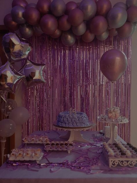 Euphoria Party Photo Booth, Purple And Silver Decorations, Birthday Party Aesthetic Decorations, Birthday Party Decorations Aesthetic, Birthday Decoration Ideas Aesthetic, Euphoria Party Ideas, Euforia Party, Purple Birthday Decorations, 14th Birthday Party Ideas