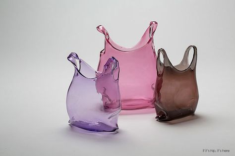 Beautiful Bags of Blown Glass by Anne Donzé and Vincent Chagnon. | http://www.ifitshipitshere.com/anne-donze-and-vincent-chagnon/ Glass Vases, Dream House Decor, Glass Artists, 로고 디자인, Aesthetic Room Decor, Glass Sculpture, Aesthetic Room, Set Design, Beautiful Bags