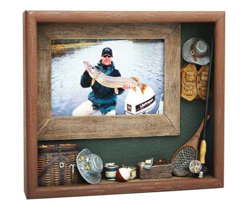 Fishing Shadow Box Ideas, Shadow Box Decorating Ideas, Box Ideas For Boyfriend, Box Decorating Ideas, Rustic Fishing Decor, Scrapbook Shadow Box, Shadow Box Ideas, Military Shadow Box, Shadow Box Picture Frames