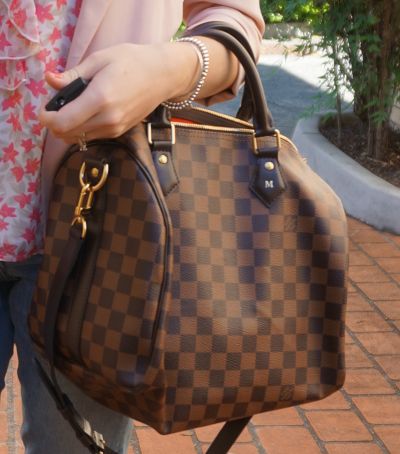 Louis Vuitton Damier Ebene Speedy 30 Bandouliere bag handheld Speedy 25 Damier Ebene, Dress And Converse, Speedy 30 Bandouliere, New Louis Vuitton Handbags, Pastel Blazer, Louis Vuitton Handbags Neverfull, Louis Vuitton Handbags Outlet, Polka Dot Shirt Dress, Speedy 25