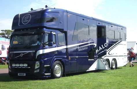 VOLVO FM ~ OAKLEY SUPREMACY Horse Box MALCOLM GROUP Brookfield Renfrewshire | by scotrailm 63A Horse Lorry, Horse Truck, Super C Rv, Horse Transport, Luxury Fifth Wheel, Luxury Campers, Stock Trailer, Luxury Transportation, Dream Stables