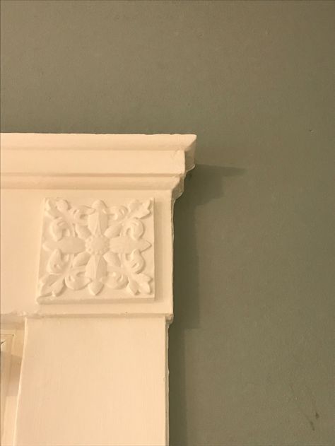 Rosette Door Trim - 1800's Home Rosette Window, Moulding Wall, 1800s Home, Rosette Trim, Homes Architecture, Trim Carpentry, Cottagecore Home, Window Molding, Door Casing