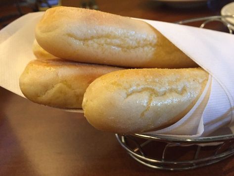 Olive Garden Breadsticks, Yummy Comfort Food, Olive Garden, Food Is Fuel, Yummy Eats, Httyd, Food Obsession, Cafe Food, Save Food