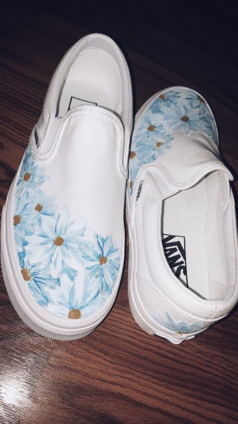 shelbyyburns ➳ pinterest: acrylic painted vans #vans #paintedvans #customvans #vandesigns #paintedsneakers Custom Vans Shoes, Painted Shoes Diy, Cute Vans, Painted Vans, Custom Painted Shoes, Stefan Janoski, Hype Shoes, Aesthetic Shoes, Custom Vans