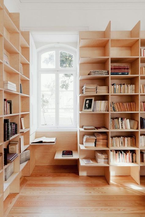 Library At Home, Lots Of Books, Bookshelves Diy, Home Libraries, Built In Bookcase, Design Del Prodotto, Storage Diy, Home Library, Book Shelf