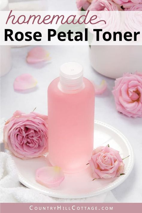 Diy Rose Water Toner, Toner Diy, Homemade Rose Water, Rose Water Diy, Diy Toner, Rose Toner, Rose Water Toner, How To Make Rose, Natural Toner