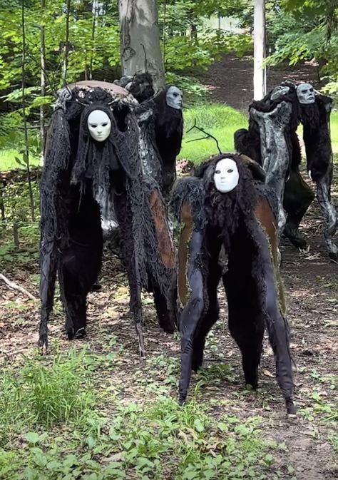 Wendigo Costume, Creepy Woods, Horror Costumes, Creepy Halloween Costumes, Halloween Window Decorations, Halloween Creatures, Mascaras Halloween, Creepy Costumes, Casa Halloween