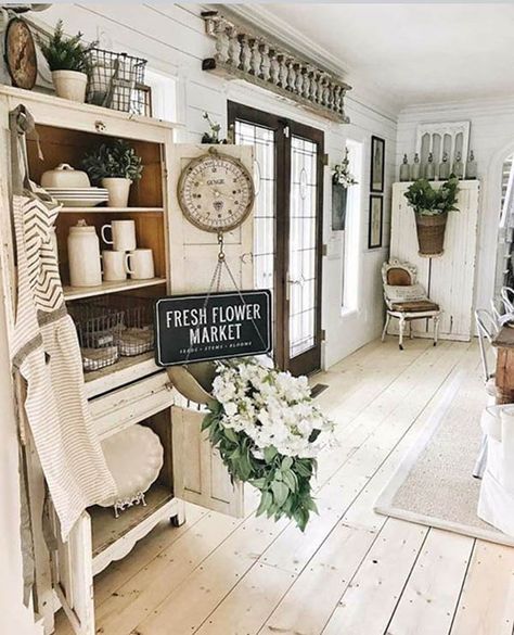 Elegant Farmhouse Decor, Серая Кухня, Decor Ikea, Interior Vintage, Farmhouse Remodel, Vintage Farmhouse Decor, Vintage Inspired Decor, Chic Kitchen, Shabby Chic Kitchen