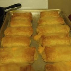 Kinish Recipe Potato, Kinish Recipe, Flat Bread Recipe Ideas, French Bread Ideas, New York Recipes, Bread Recipe Ideas, Knish Recipe, Flat Bread Recipe, Mahone Bay