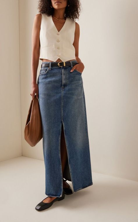 Denim Maxi Skirt Outfit Summer Casual, Classic Denim Skirt, Denim Maxi Skirt Outfit Summer, Dc Clothes, Maxi Denim Skirt Outfit, Jeans Skirt Outfit, Long Jean Skirt Outfits, Denim Skirt Maxi, Denim Maxi Skirt Outfit