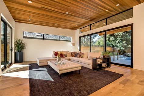 23 Living Rooms with Wooden Ceilings Exuding a Warm Aura Decorative Ceiling Panels, Tub Room, Kitchen Ceiling Design, Wooden Ceiling Design, Modern Contemporary Living Room, Ceiling Panel, Wooden Ceiling, French Country Living Room, Ceiling Design Living Room