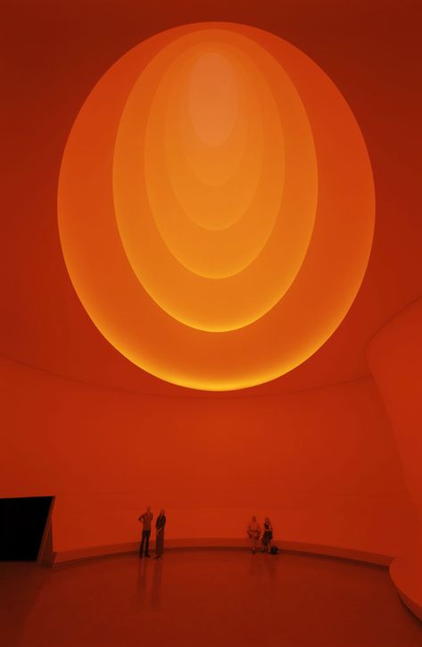 "Aten Reign" by James Turrell, 2013. Guggenheim, New York Turrell James, James Turrell, Guggenheim Museum, Rainbow Aesthetic, Orange Aesthetic, Light And Space, Frank Lloyd, Lloyd Wright, Light Installation