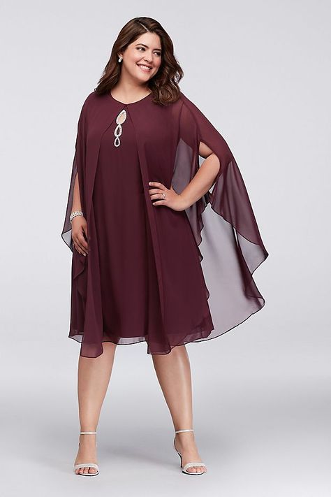 Party Dress Plus Size, Cocktail Dresses With Sleeves, New Party Dress, Plus Size Cocktail Dresses, Trendy Wedding Dresses, Classy Dress Outfits, فستان سهرة, Bride Clothes, Cape Dress