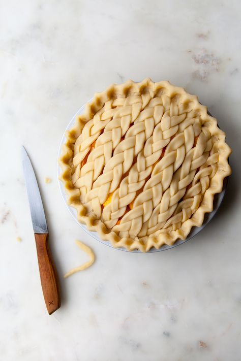 Cinnamon Peach Pie with an all-butter braid pie crust. Braided Pie Crust, Crust Designs, Pie Crust Designs, Sweet Pies, Baking Inspiration, Pie Crusts, Pie Tops, Peach Pie, Pie Tart