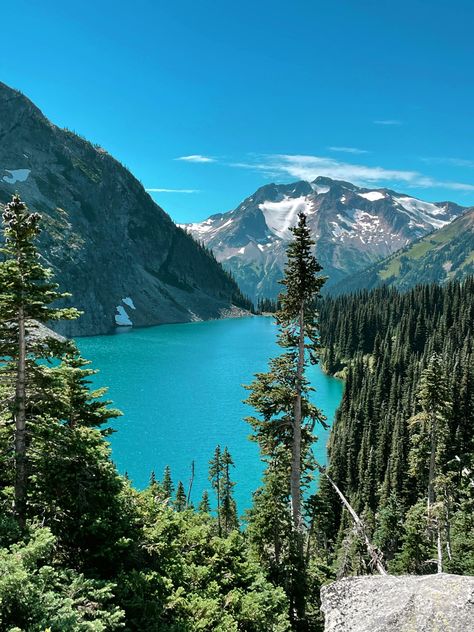 #whistler #alpinelake #alpine #bluewater #mountains #nature Whistler Mountain, Whistler Canada, Dream Trips, Alpine Lake, Whistler, Art Stuff, Mount Rainier, Beautiful Views, Travel Dreams