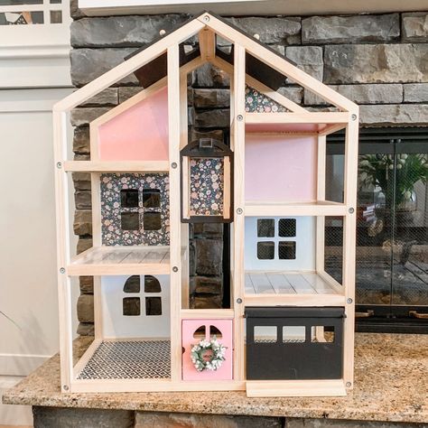 Melissa And Doug Dollhouse, Dollhouse Hacks, Dollhouse Makeover, Dollhouse Bookshelf, Kids Doll House, Girls Dollhouse, Dollhouse Diy, Tiny Furniture, Room Boxes