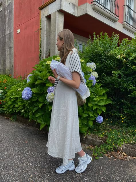 New balance 530 sneakers, oysho dress and Spanish green street 🪄 Summer outfit, flowers aesthetics Midi Dress And Trainers, New Balance With Dress, White Chunky Sneakers Outfit, Oysho Dress, Dad Shoes Outfit, Seoul Summer, New Balance 530 Outfit, Nb 530, Outfits Japan