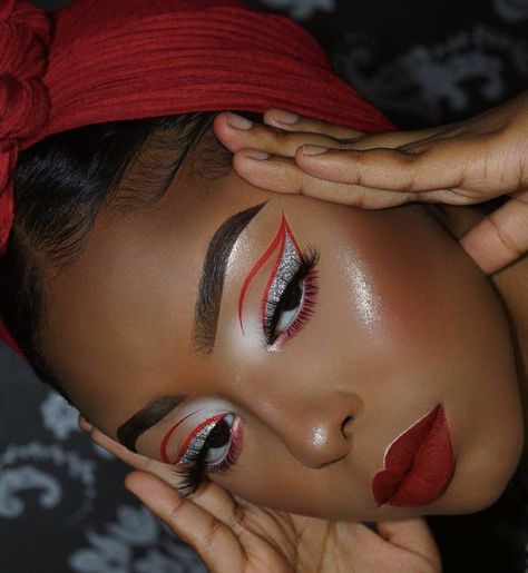 Red And White Makeup, Red Makeup Looks, Maquillage Yeux Cut Crease, Christmas Eye Makeup, Mac Lipsticks, Christmas Makeup Look, Makeup For Black Skin, Brown Skin Makeup, White Makeup