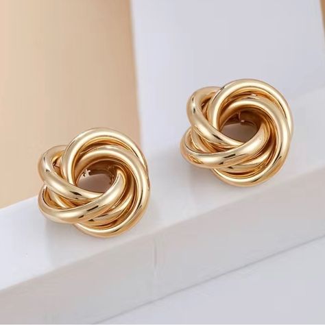 Gold Knot Earrings 18k Gold Plated Brand New Boutique Gold Knot Earrings, Knot Stud Earrings, Knot Studs, Circle Earrings Studs, Knot Earrings, Vintage Party, Crystal Stud Earrings, Love Knot, Beaded Dangle Earrings