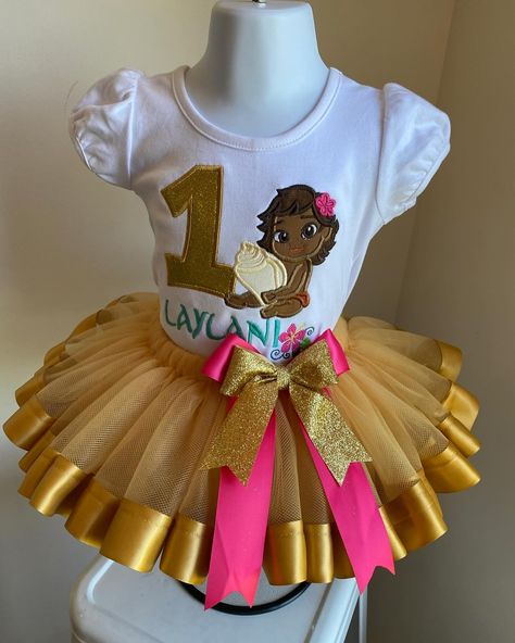 Shopecdembridery.com. Subscribe and save. Moana birthday Moana Birthday Outfit, Girl Birthday Outfit, Hawaiian Girl, Baby Moana, 1st Birthday Girl, Moana Birthday, Birthday Girl Outfit, 1st Birthday Outfits, Baby Sister