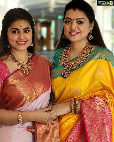 Actress Sneha, Indian Bridal Hairstyles, Fancy Blouses, Dress Indian Style, Fancy Blouse Designs, Blouse Design Models, Indian Outfit, Indian Wedding Dress, Silk Saree