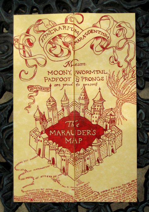 Harry Potter Marauders Map, Harry Potter Painting, Harry Potter Stickers, Map Layout, Harry Potter Tattoo, Marauders Map, Papercraft Printable, Newt Scamander, Harry Potter Drawings