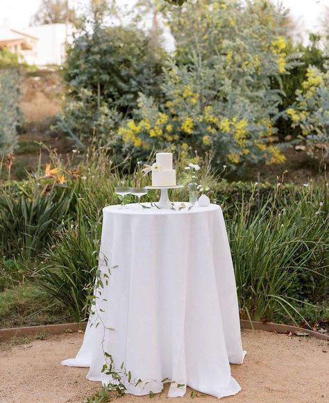 Cake table set up Wedding Cake Romantic, Wedding Micro, Romantic Wedding Venue, Romantic Wedding Cake, Champagne Tower, Malibu Wedding, Wedding Cake Table, Modern Minimalist Wedding, Destination Wedding Inspiration