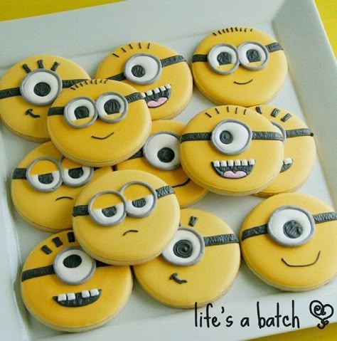 Minion Cookies, Minion Birthday Cake, Minions Birthday, Minions Party, Minion Birthday Party, Minion Cake, Iced Sugar Cookies, Minion Birthday, Minion Party