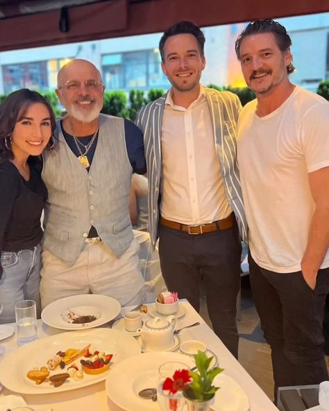 new adorable & happy pics with Coco & veteran actor Joe Pantoliano at chef Giuseppe Pino Posteraro restaurant in Vancouver 🇨🇦 Thanks to @cioppinosyaletown Thank you @pascalispunkmania & @pascalispurplepunk & a sweet angel for the tips #pedropascal #pascalispunk #josepedrobalmacedapascal #pedropascalfan #pedropascalfanaccount #cocoullrich #chefgiuseppepinoposteraro #thelastofus #Vancouver #welovepedropascal Happy Pics, Happy Pictures, Pedro Pascal, Last Of Us, Bucky Barnes, Cutie Patootie, Vancouver, The Help, Coco