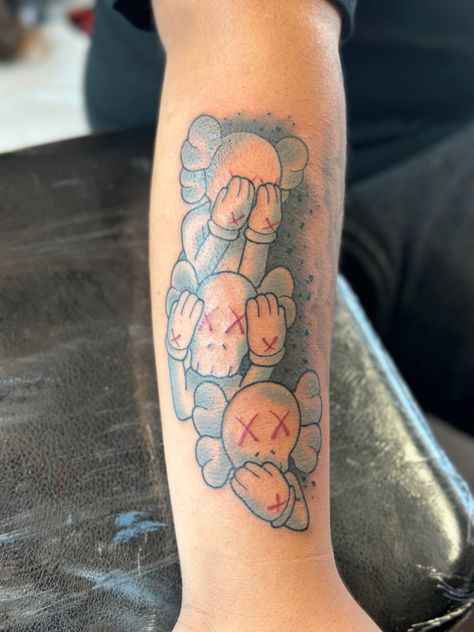 Hear No Evil See No Evil Tattoo Kaws, Kaws Forearm Tattoo, Kaws Hear No Evil See No Evil Tattoo, Kaws Doll Tattoo, Kaws Hand Tattoo, Kaws Sleeve Tattoo, Kaws Tattoo Ideas For Men, Kaws Tattoo Stencil, Klaws Tattoos Ideas