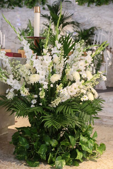 Ornate Interior, White Flower Arrangement, Alter Flowers, Affordable Wedding Flowers, Inexpensive Wedding Flowers, Greenery Wedding Centerpieces, Fern Flower, Church Altar, Wedding Alters