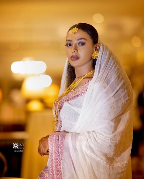 Nardos_bella on Instagram: "Mels 🤩  Dress by @face_of_habesha  pic by @adonias_mengistu" Habesha Culture, Eritrean Dress, Ethiopian Wedding, Habesha Dress, Ethiopian Dress, Habesha Kemis, Beauty Goals, Wedding Art, Wedding Poses